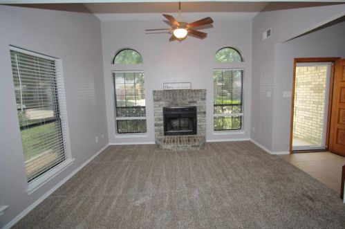 7417 Creekfall Dr, Fort Worth TX  76137-1527 exterior