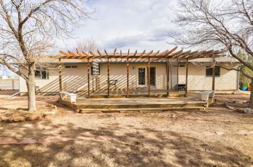 703 Matt Dr, Pueblo CO  81007-6513 exterior