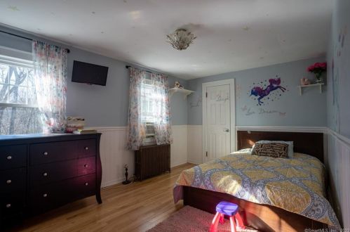 7 Cheshire Rd, Wallingford CT  06492-3023 exterior