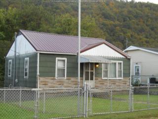 3130 Maple St, Diamond WV  25015-1918 exterior