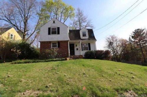 81 Tobey Ave, Windsor, CT 06095-3723