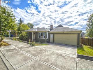 3762 14th St, Damascus, OR 97080