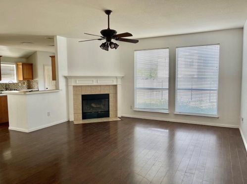 1701 Treasure Cay Dr, Midlothian TX  76063-8537 exterior