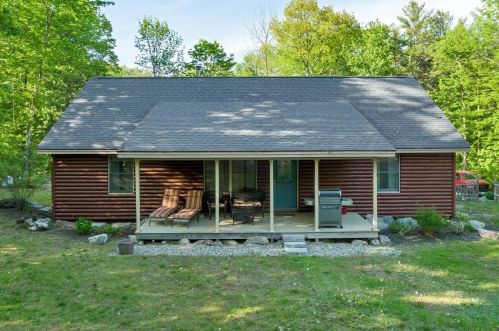 305 Ballards Ridge Rd, Wakefield, NH 03830-3504