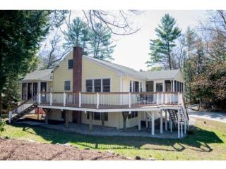 45 Hemlock Shore Dr, Atkinson, NH 03811-2126