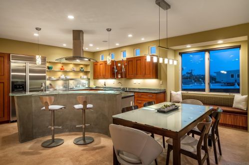 323 Neptune Ave, Encinitas, CA 92024-2521