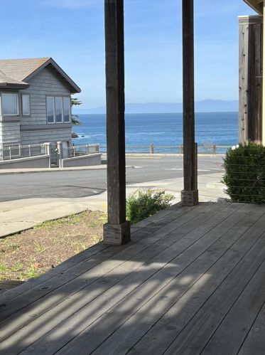 107 14th St, Del Monte Park, CA 93950-2710