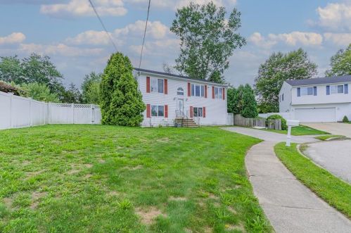 24 Serenity Ct, Warwick, RI 02888-1456