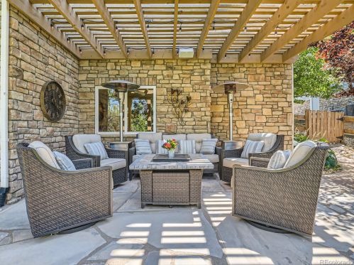 8171 Coolidge Way, Aurora CO 80016-5242 exterior