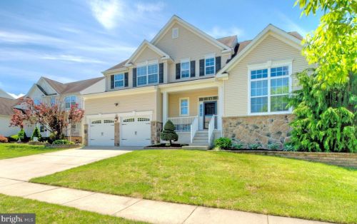 105 Maple Hill Dr, Auburn, NJ 08085-1368