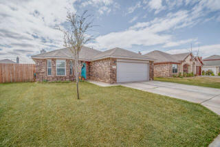 410 Mcmillen Ave, Wolfforth, TX 79382-3356
