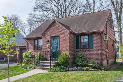 153 Madison Ave, Rochelle Park, NJ 07662-4334