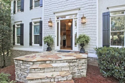 484 Stillwaters Dr, Marietta, GA 30064-2465