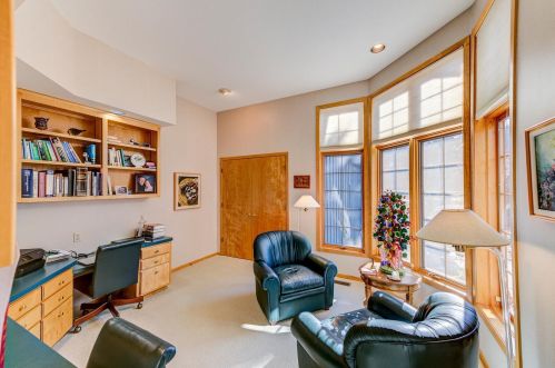 902 Highview Cir, Saint Paul MN  55118-3687 exterior