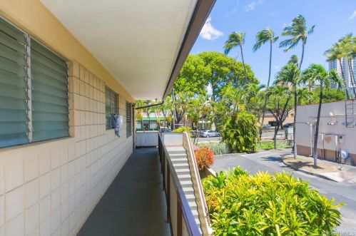 940 Punahou St, Honolulu HI  96822-4798 exterior