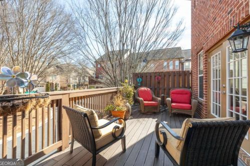 41 High Top Rd, Atlanta GA  30328-5929 exterior
