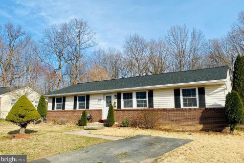 15113 Costa Dr, Woodbridge, VA 22193-1646