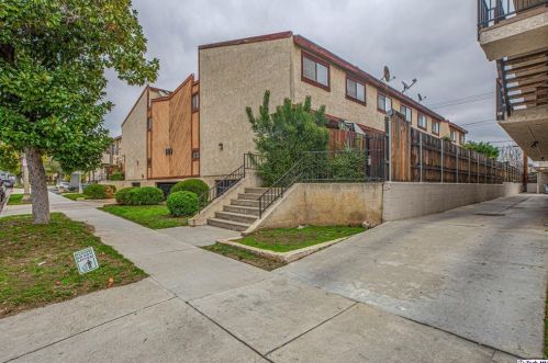 508 Porter St, Glendale, CA 91205-1955