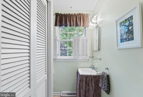 181 Berrywood Dr, Severna Park MD 21146-2030 exterior