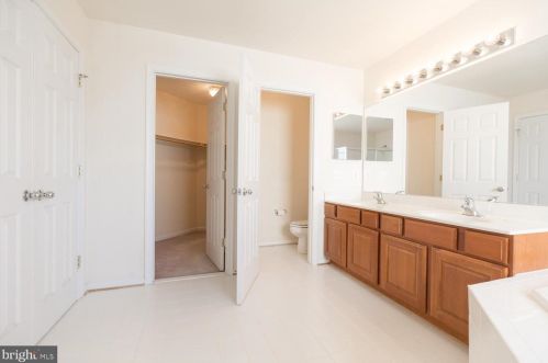 67 Barksdale Dr, Charles Town WV 25414-5616 exterior