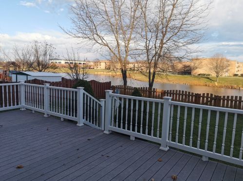 865 Boone Dr, Carol Stream IL  60188-9304 exterior