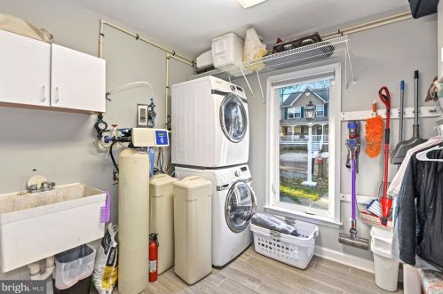 5070 Lerch Dr, Shady Side MD 20764-9650 exterior