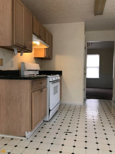 2880 Field Spring Dr, Lithonia, GA 30058-3851