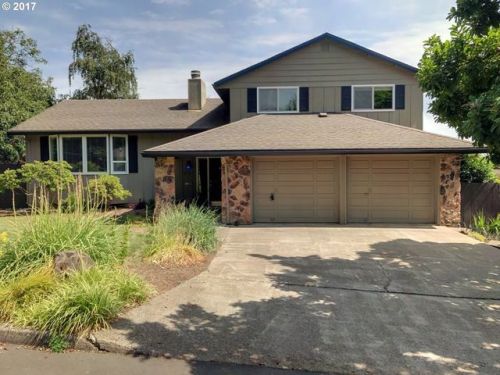 175 Hemlock St, Dundee, OR 97115-9522