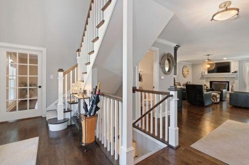23 Westwood Ln, Half Day, IL 60069-4022