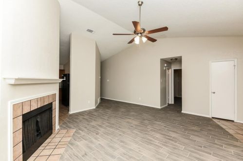 2101 Chatsworth Rd, Carrollton TX  75007-3421 exterior