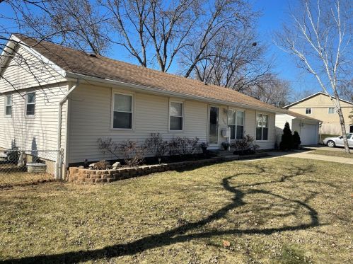 224 Green Meadows Blvd, Streamwood, IL 60107-1118