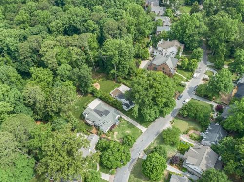 2654 Ellwood Dr, Atlanta GA  30305-3866 exterior