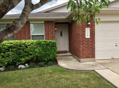 114 Remington Dr, Uhland TX  78640-4329 exterior