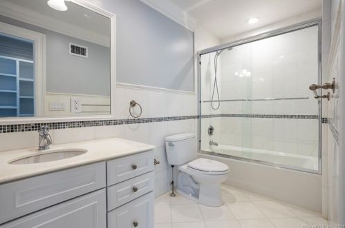 474 North St, Greenwich CT  06830-3443 exterior