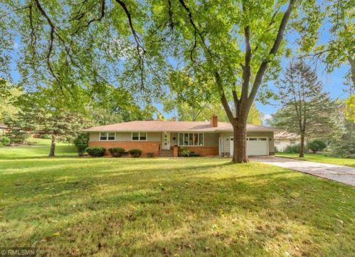 6730 Markwood Dr, Minneapolis, MN 55427-1533