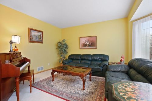 2915 Eagle Valley Dr, Saint Paul MN  55129-4266 exterior