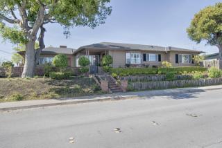 207 Rogers Ave, Watsonville, CA 95076-3301