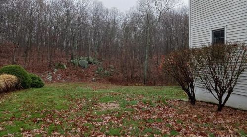 15 Kelly Ct, Sandy Hook, CT 06482-1670