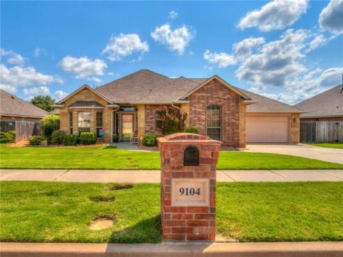 9104 Stacy Lynn Ln, Yukon, OK 73099-8484
