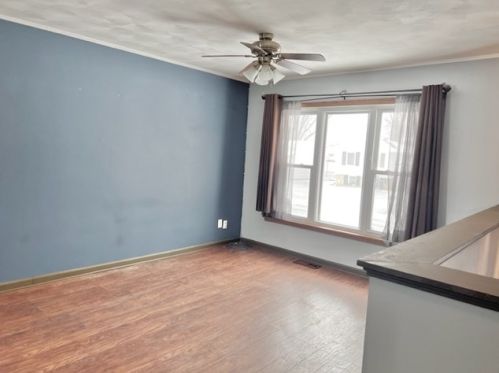 527 Devonshire St, Nelson, IL 61021-1118