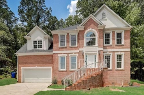 1950 Loch Lomond Trl, Atlanta, GA 30331-7436