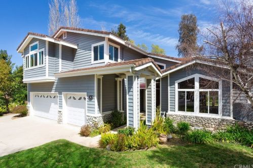 284 Goldenwood Cir, Simi Valley, CA 93065-6771