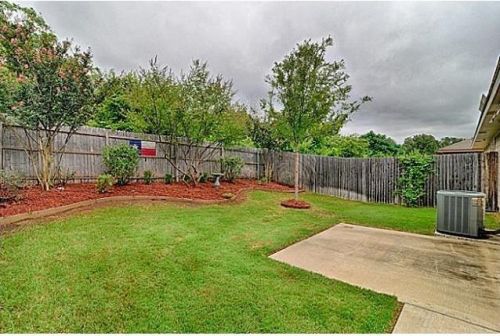 1425 Ravenwood Dr, Midlothian TX  76063-6062 exterior