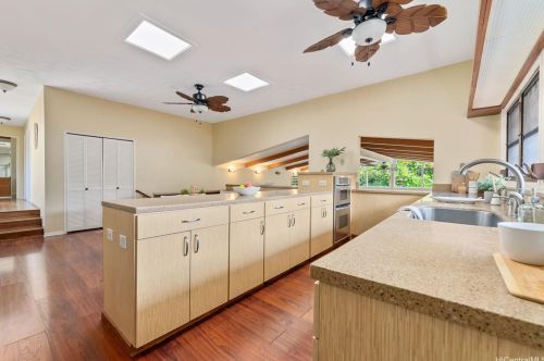 4933 Waa St, Honolulu HI  96821-1445 exterior