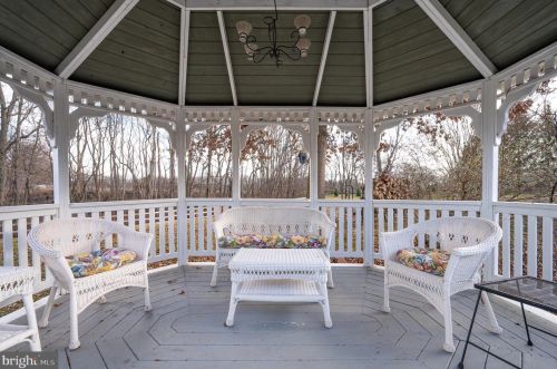 874 Pheasant Hill Rd, Summit Point WV  25446-3634 exterior