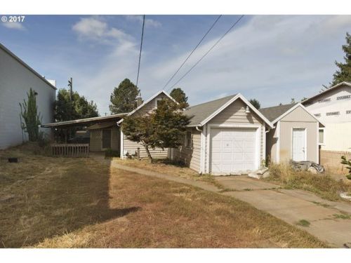 6225 103rd Ave, Portland OR  97266-4446 exterior