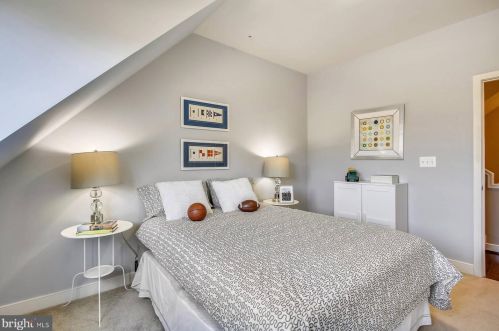 642 Ellsworth Dr, Silver Spring MD 20910-4301 exterior