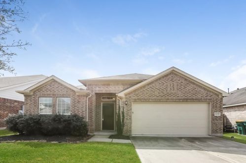 2235 Oak Rise Dr, Conroe TX  77304-5625 exterior