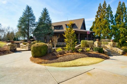 628 Crescent River Pass, Suwanee GA  30024 exterior