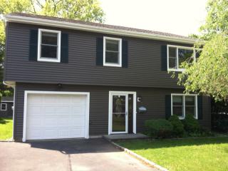 4 Roxbury Rd, Norwalk CT  06855-1434 exterior